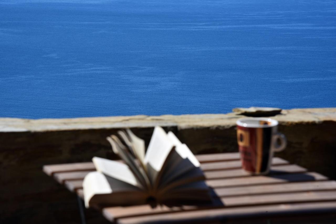 Andros Escape Condos Korthio エクステリア 写真