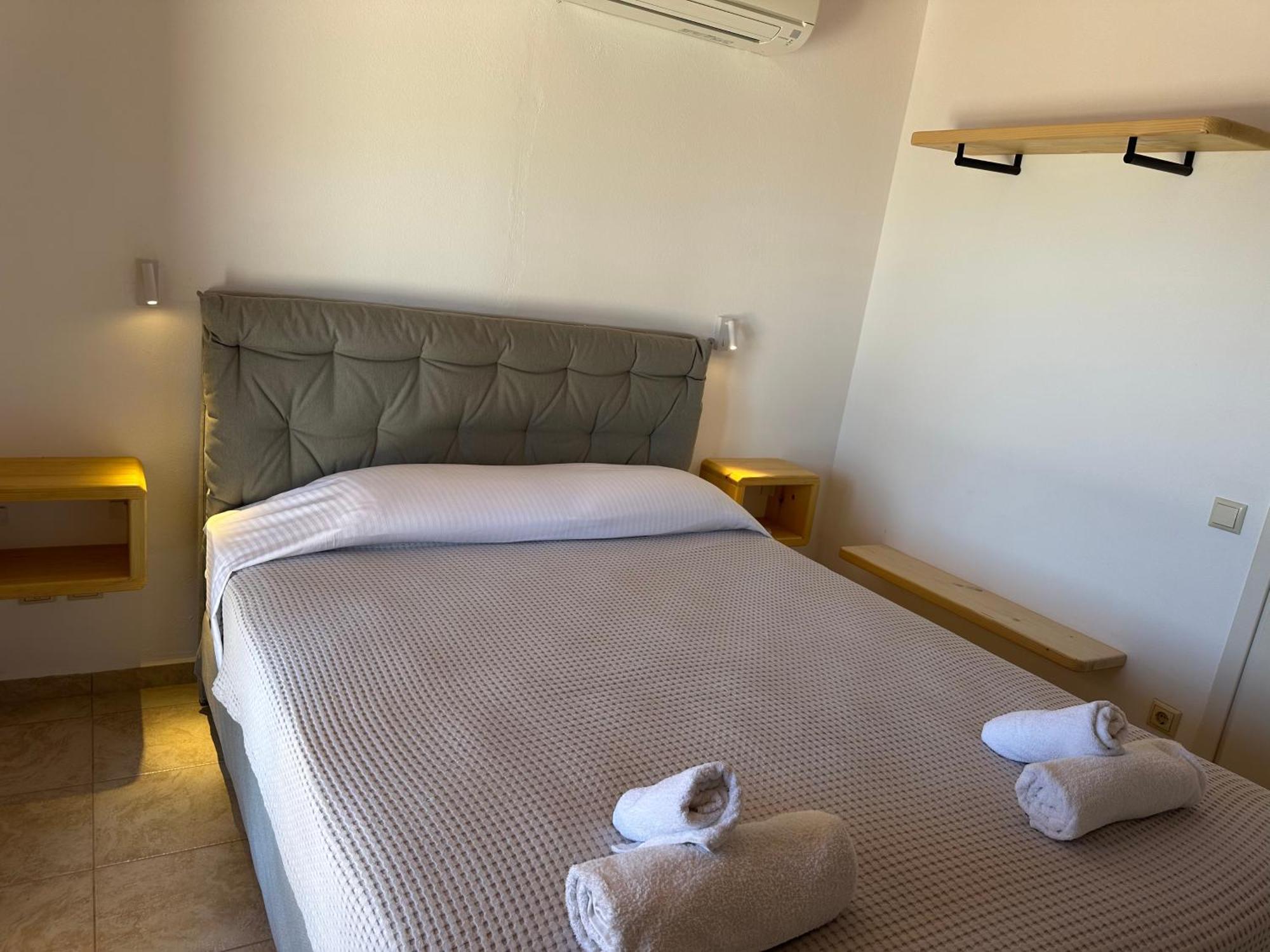 Andros Escape Condos Korthio エクステリア 写真